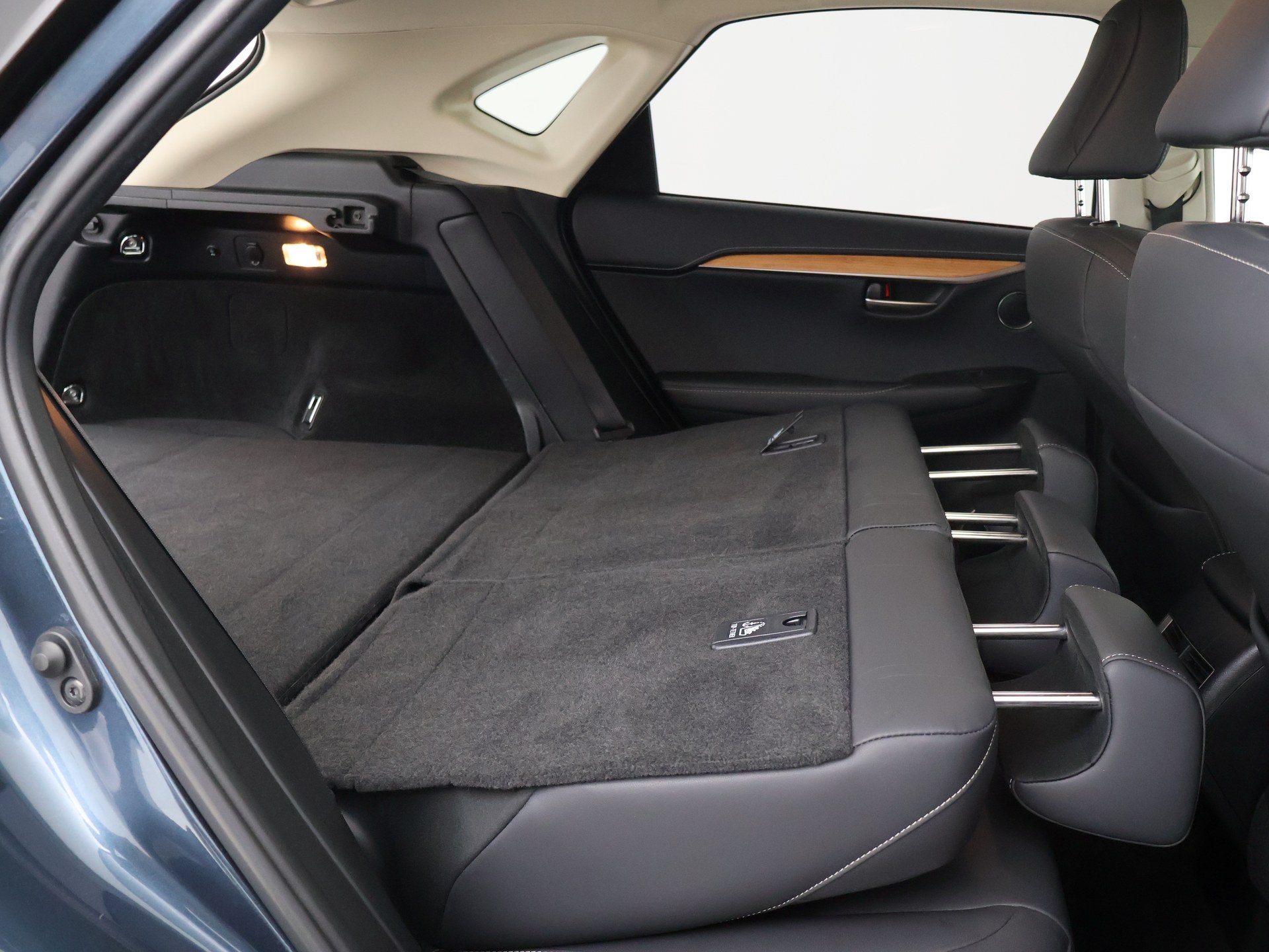 Foto van Lexus Lexus Nx300h
