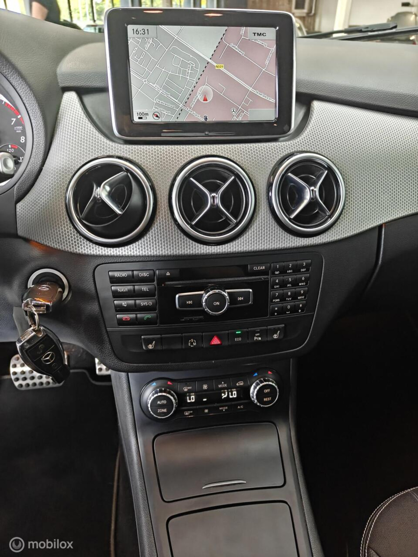 Foto van Mercedes-Benz B 200