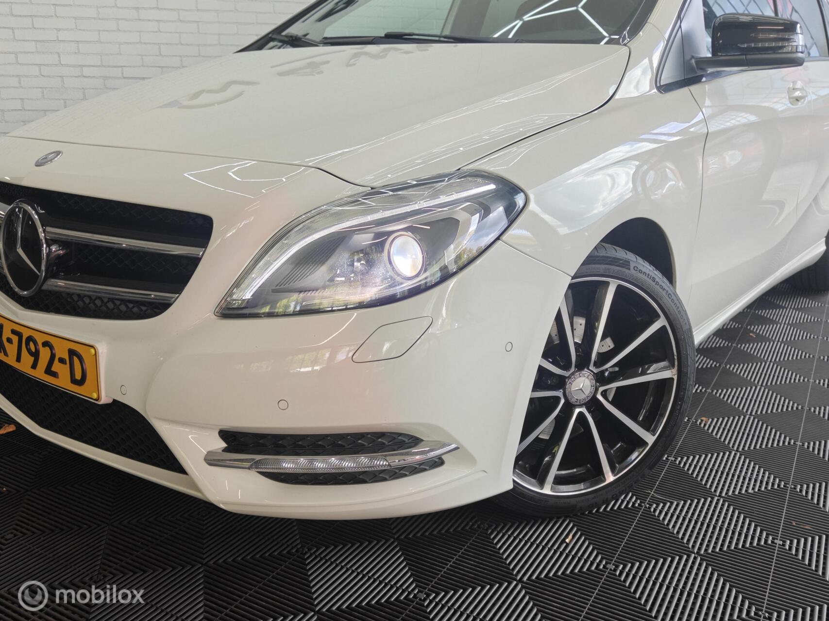 Foto van Mercedes-Benz B 200
