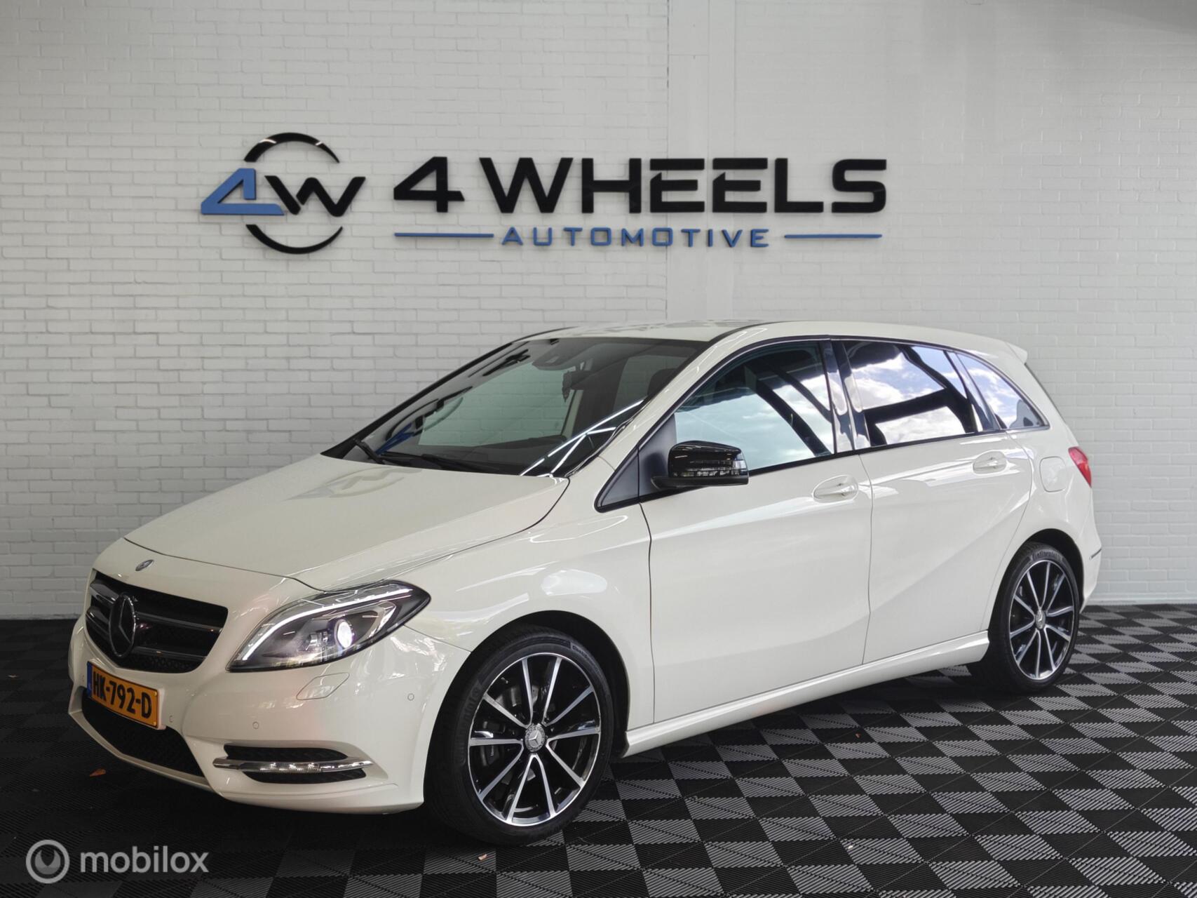 Mercedes-Benz B 200 200 Prestige Trekhaak 2013 - voorkant