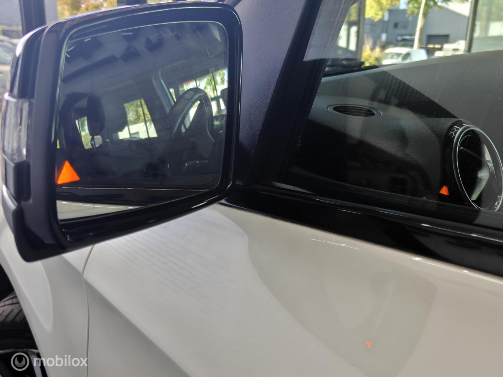 Foto van Mercedes-Benz B 200