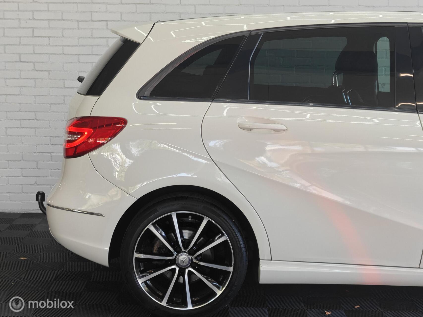 Foto van Mercedes-Benz B 200