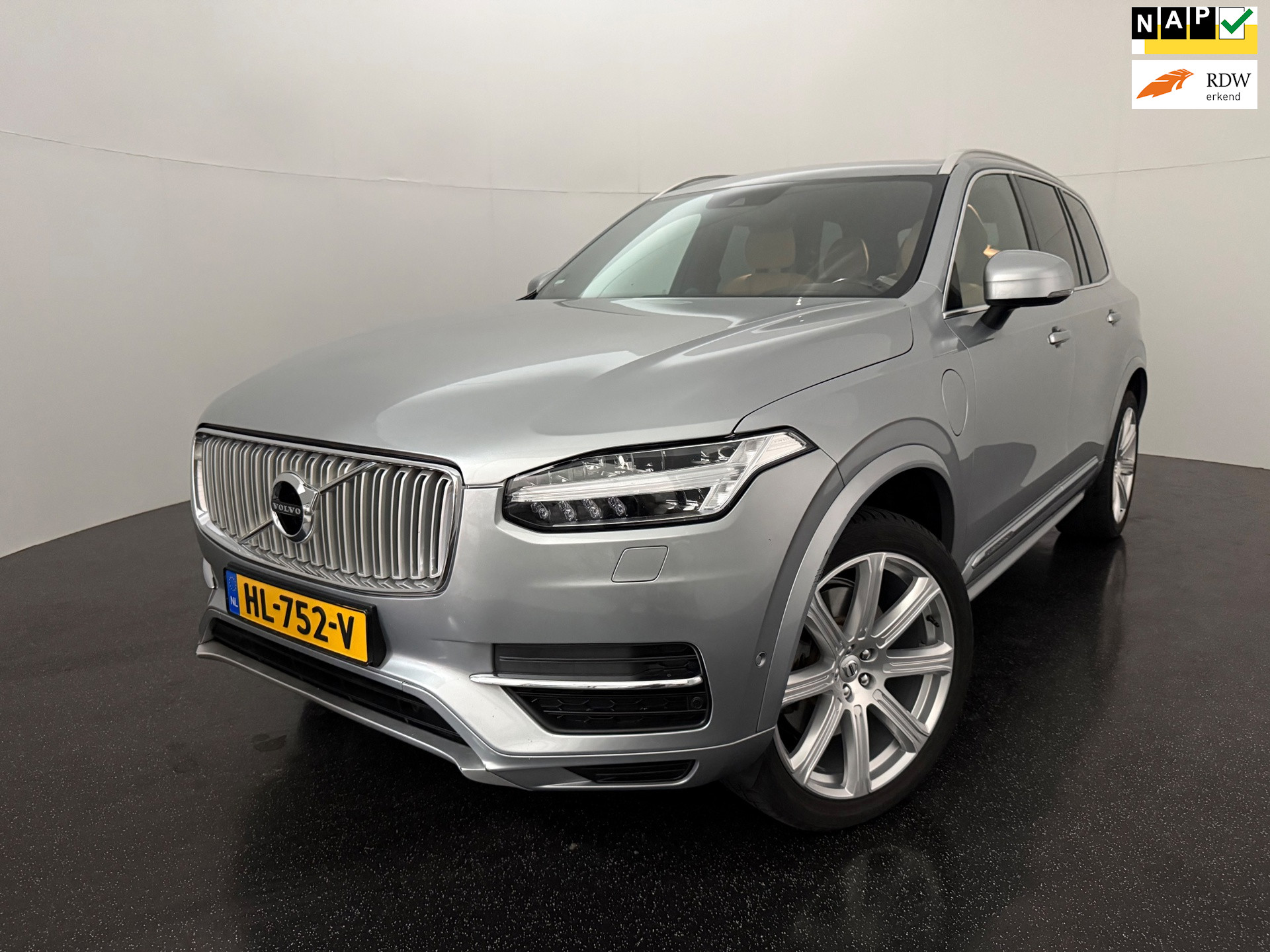 Volvo Xc90 T8 Twin Engine 2.0 T8 Twin Engine AWD Inscription / SOH 84% / Pano / B&W / 7 zits 2015 - voorkant
