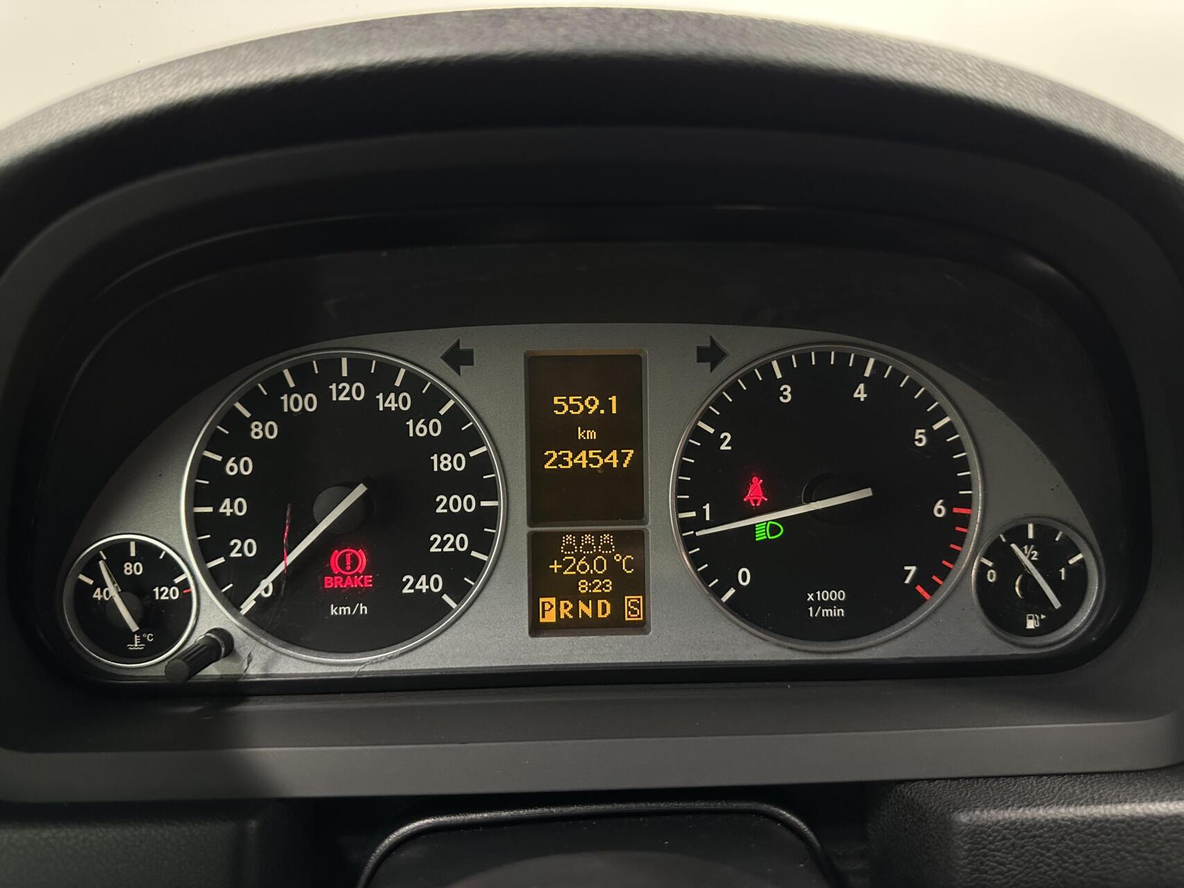 Foto van Mercedes-Benz B 200
