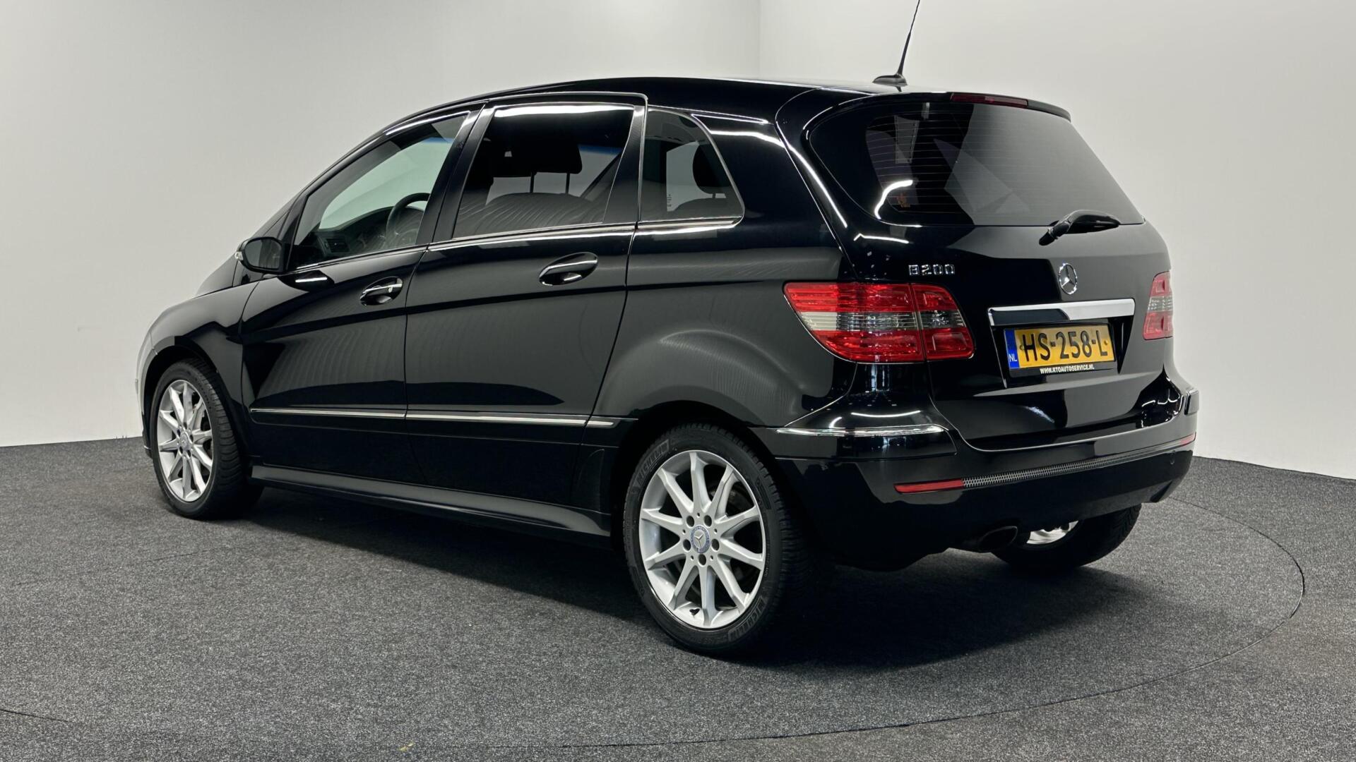 Foto van Mercedes-Benz B 200