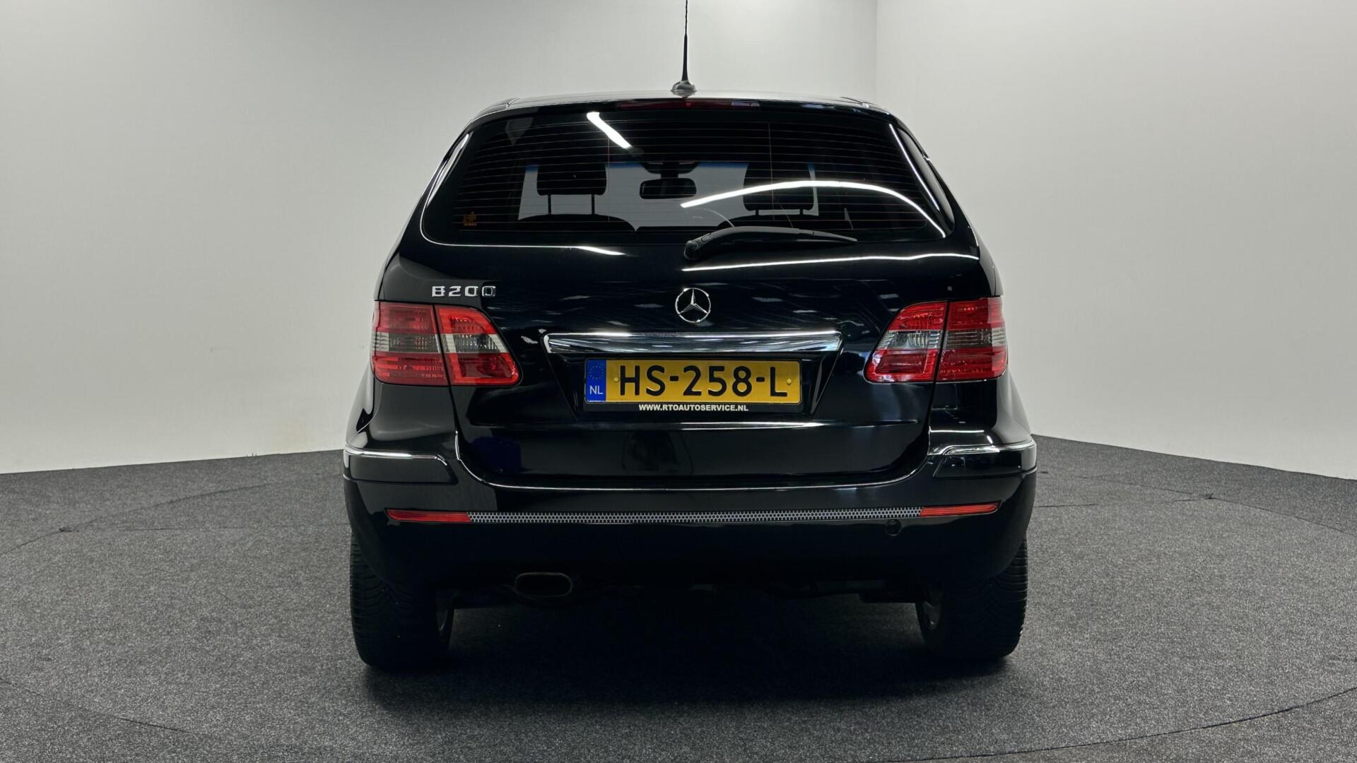 Foto van Mercedes-Benz B 200