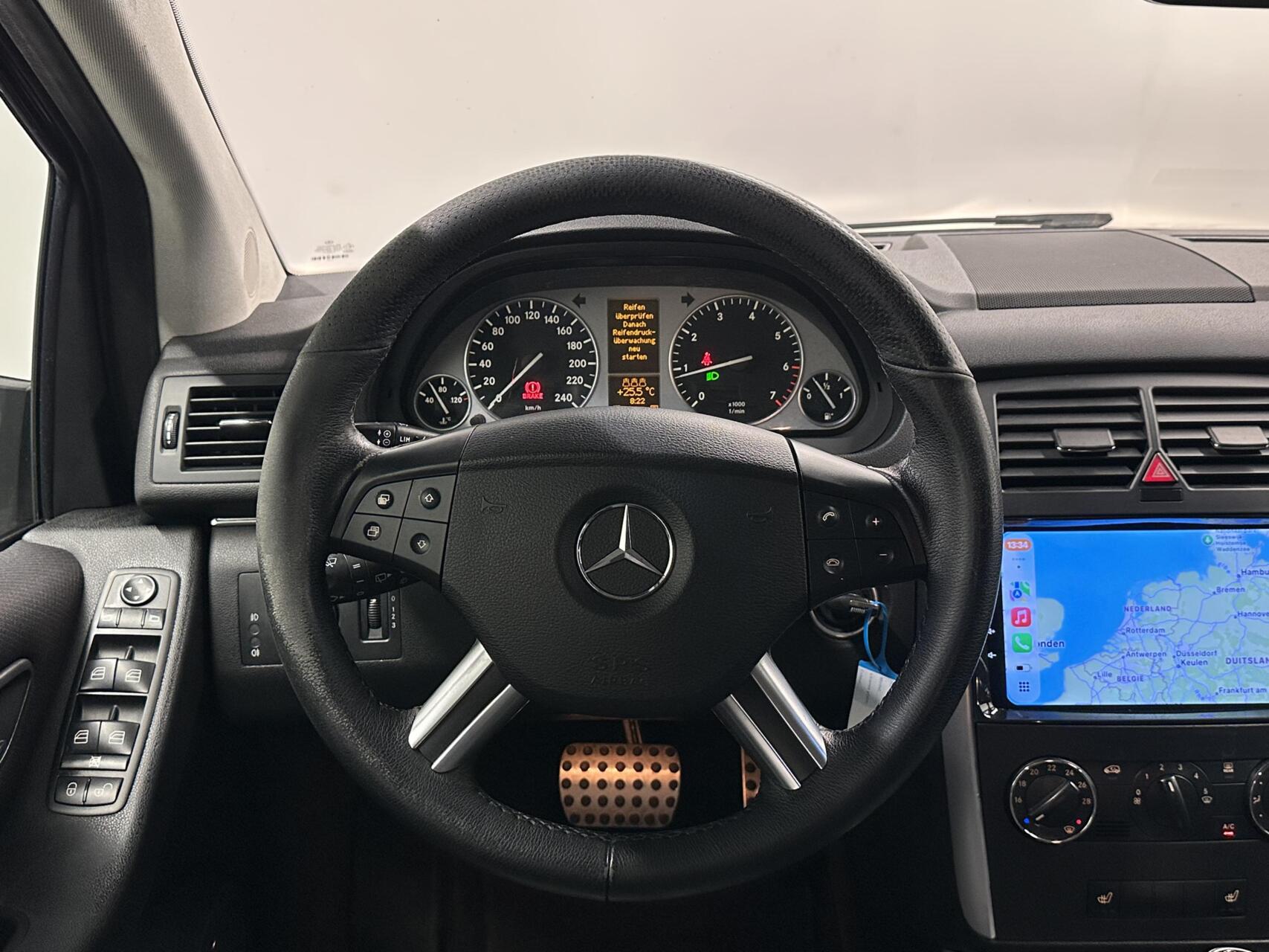 Foto van Mercedes-Benz B 200