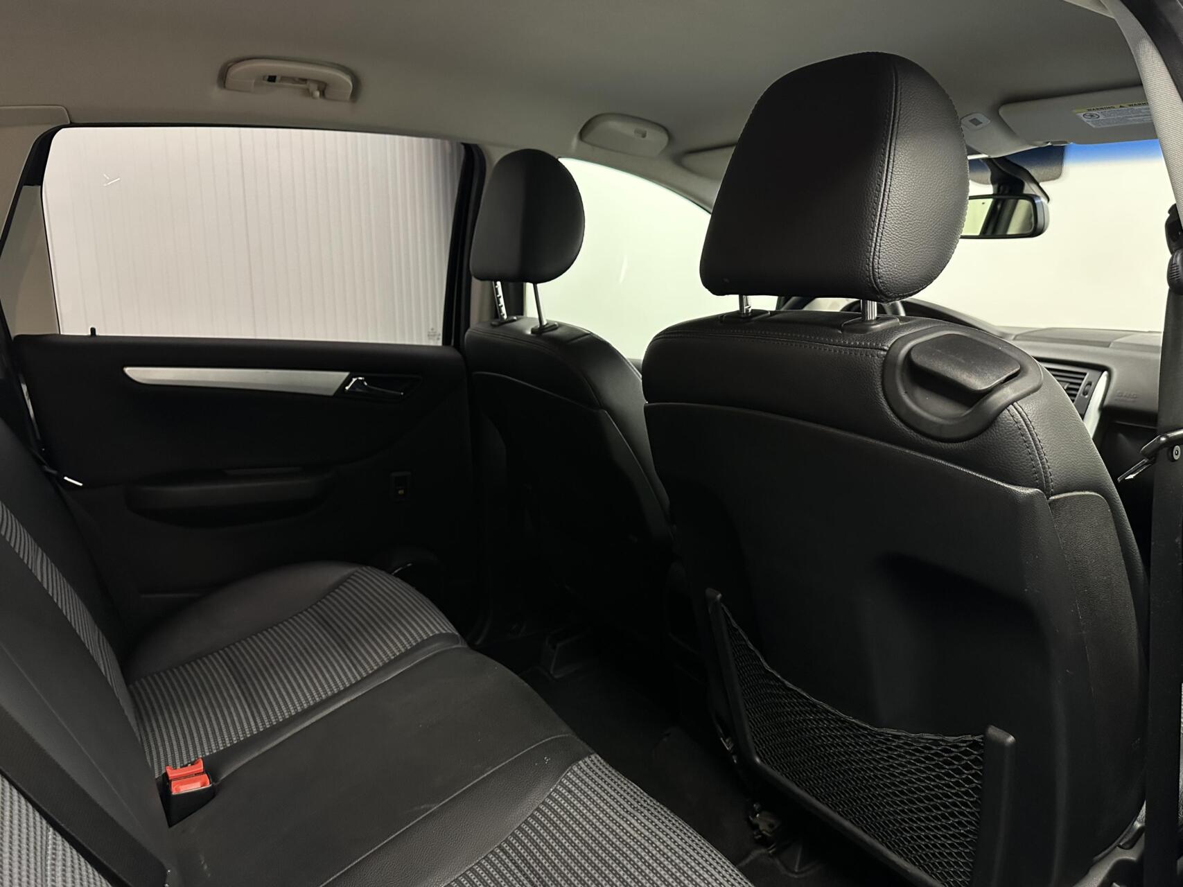 Foto van Mercedes-Benz B 200