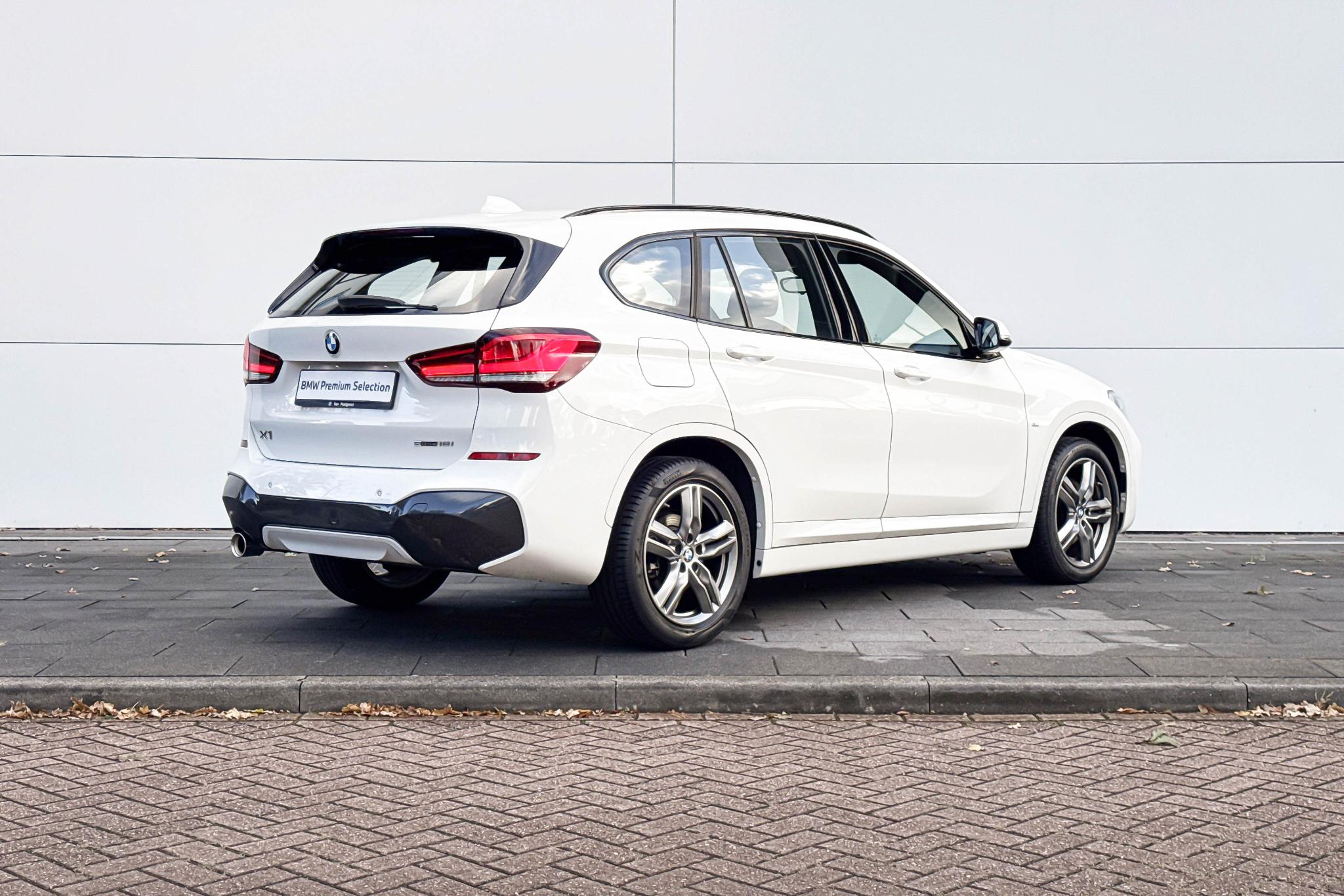 Foto van BMW X1 Sdrive18i