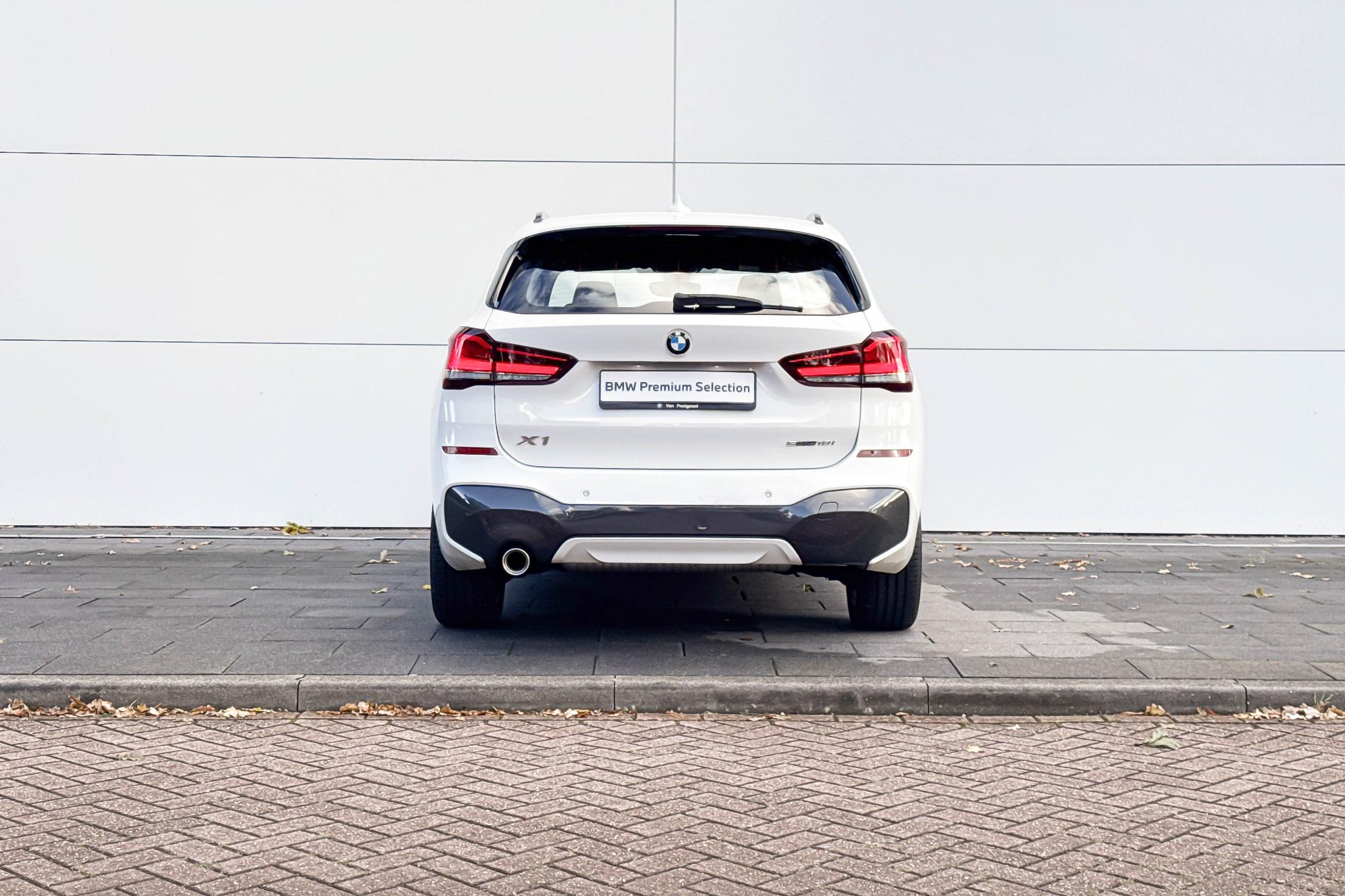 Foto van BMW X1 Sdrive18i