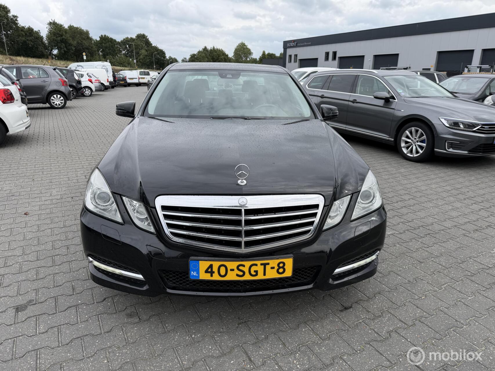 Mercedes-Benz E 200 Cgi 200 CGI Avantgarde automaat trekhaak 2011 - voorkant