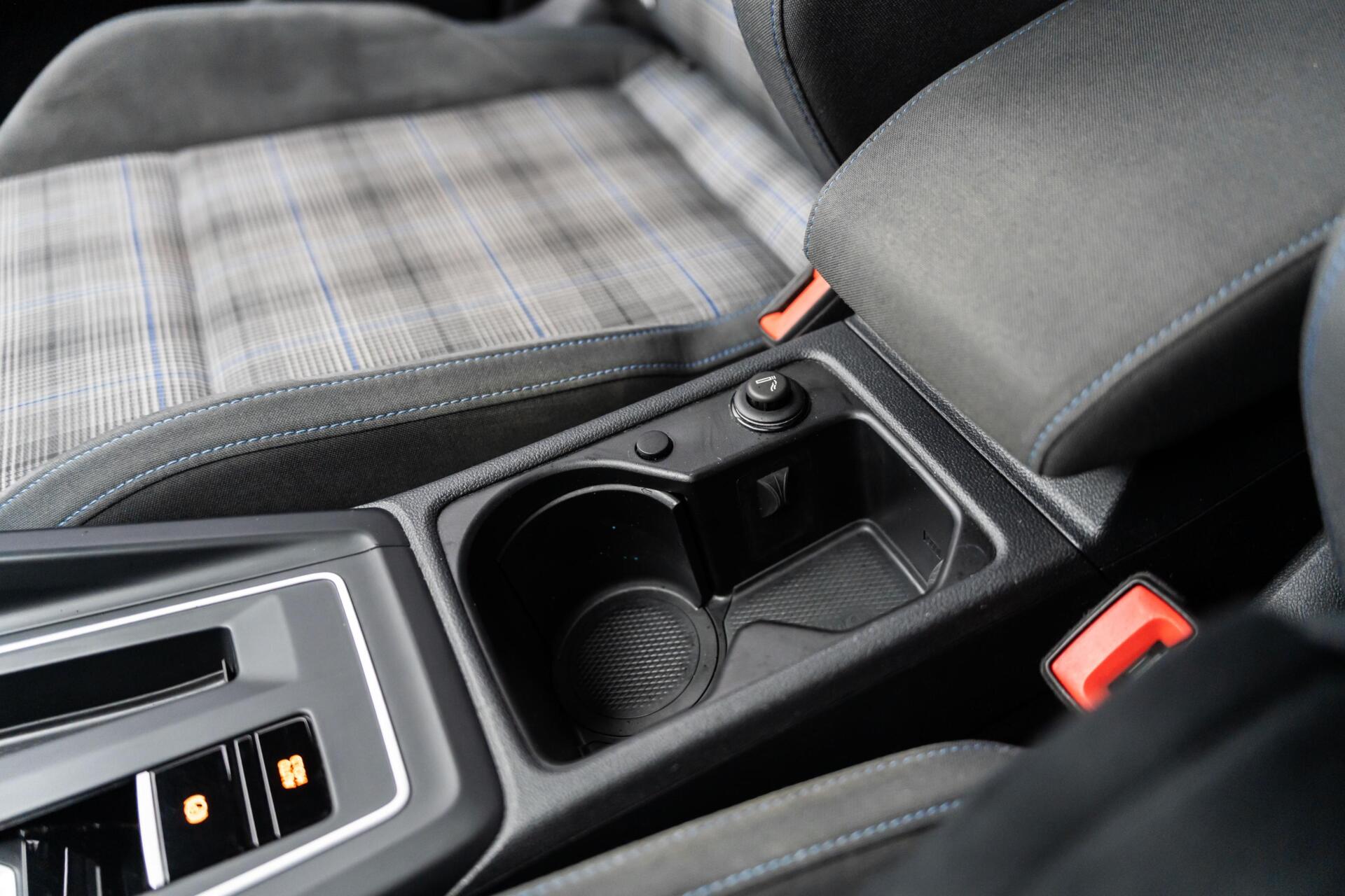 Foto van Volkswagen Golf GTE