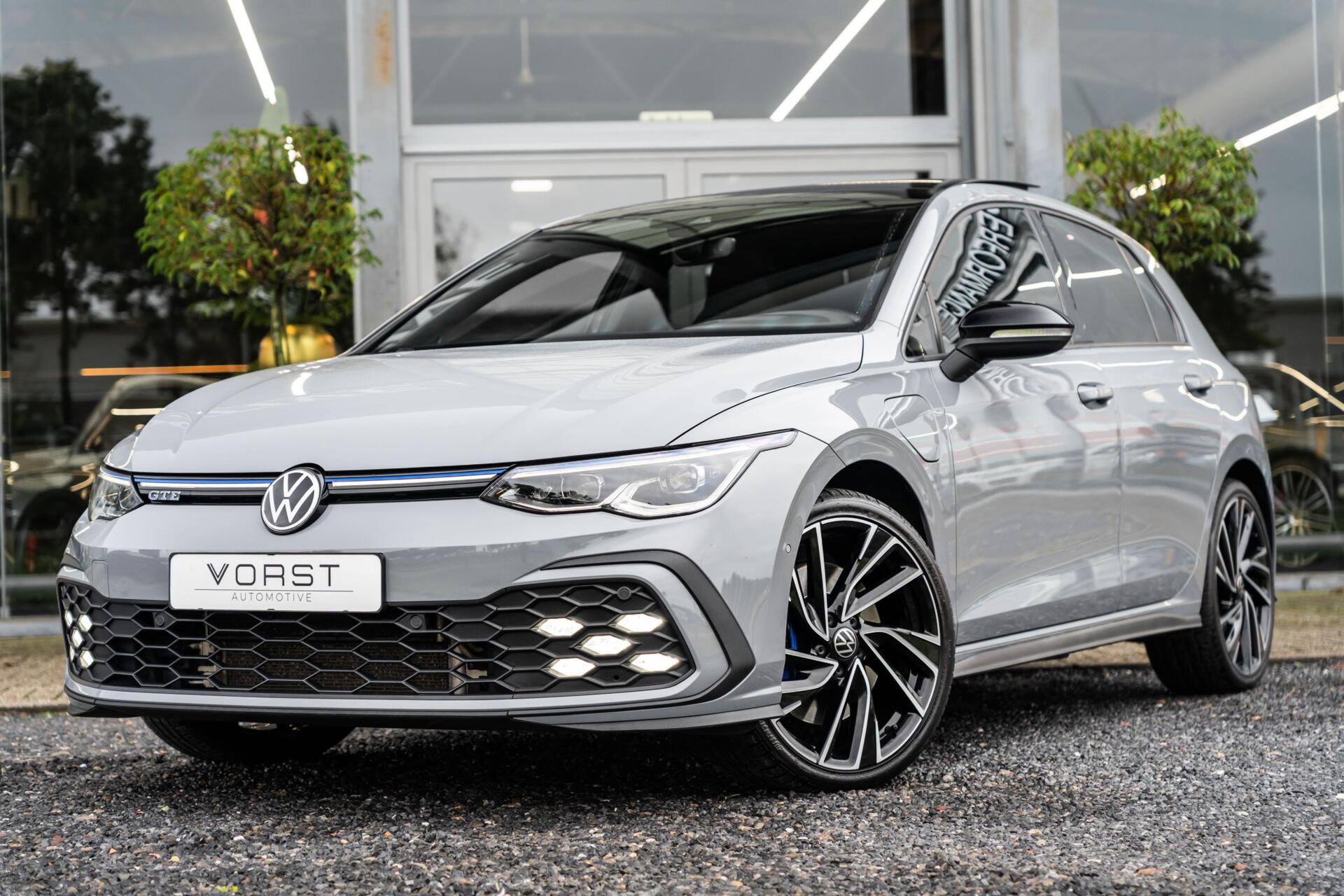 Volkswagen Golf GTE 1.4 eHybrid GTE Pano Headup IQ lights 2021 - voorkant