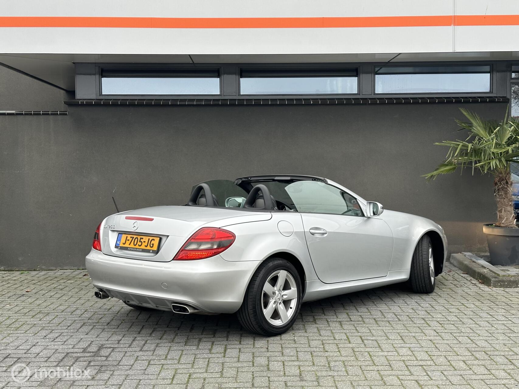 Foto van Mercedes-Benz SLK 200 Kompressor