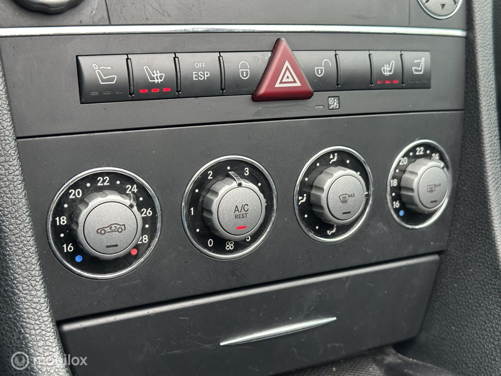 Foto van Mercedes-Benz SLK 200 Kompressor