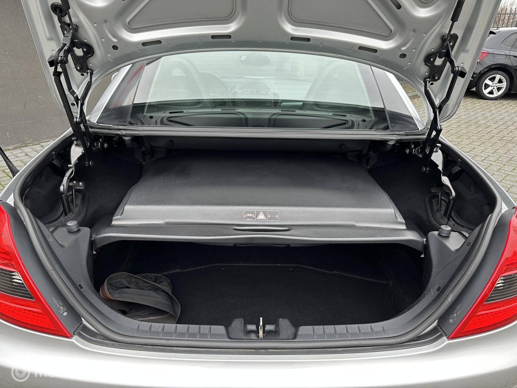 Foto van Mercedes-Benz SLK 200 Kompressor