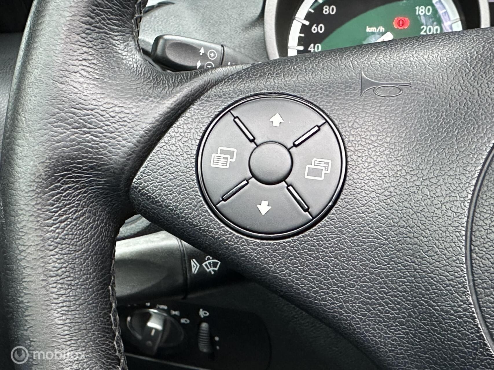 Foto van Mercedes-Benz SLK 200 Kompressor