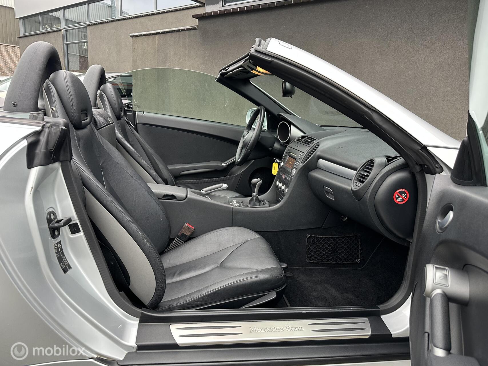Foto van Mercedes-Benz SLK 200 Kompressor