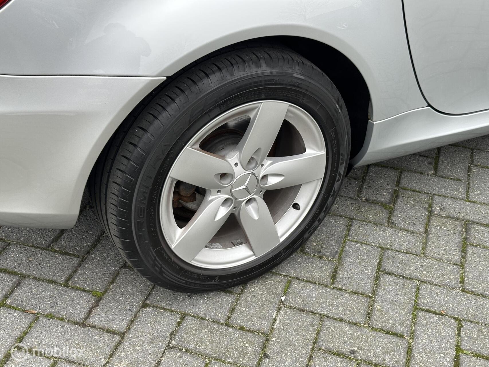 Foto van Mercedes-Benz SLK 200 Kompressor