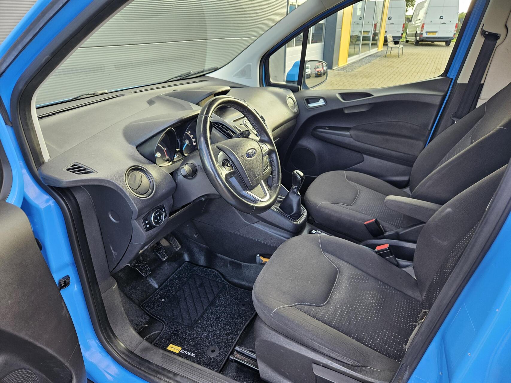 Foto van Ford Transit Courier