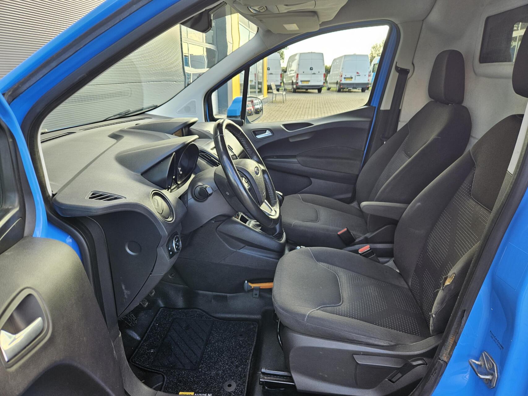 Foto van Ford Transit Courier