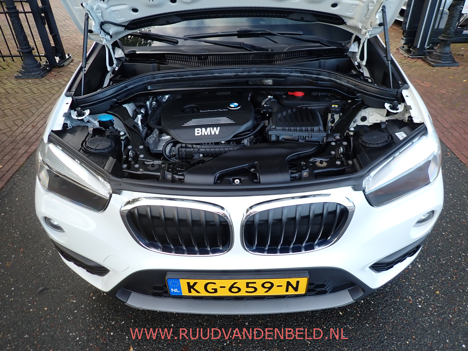 Foto van BMW X1 sDrive 18i