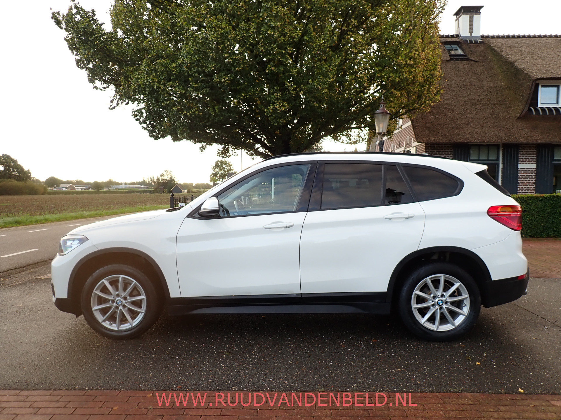 Foto van BMW X1 sDrive 18i