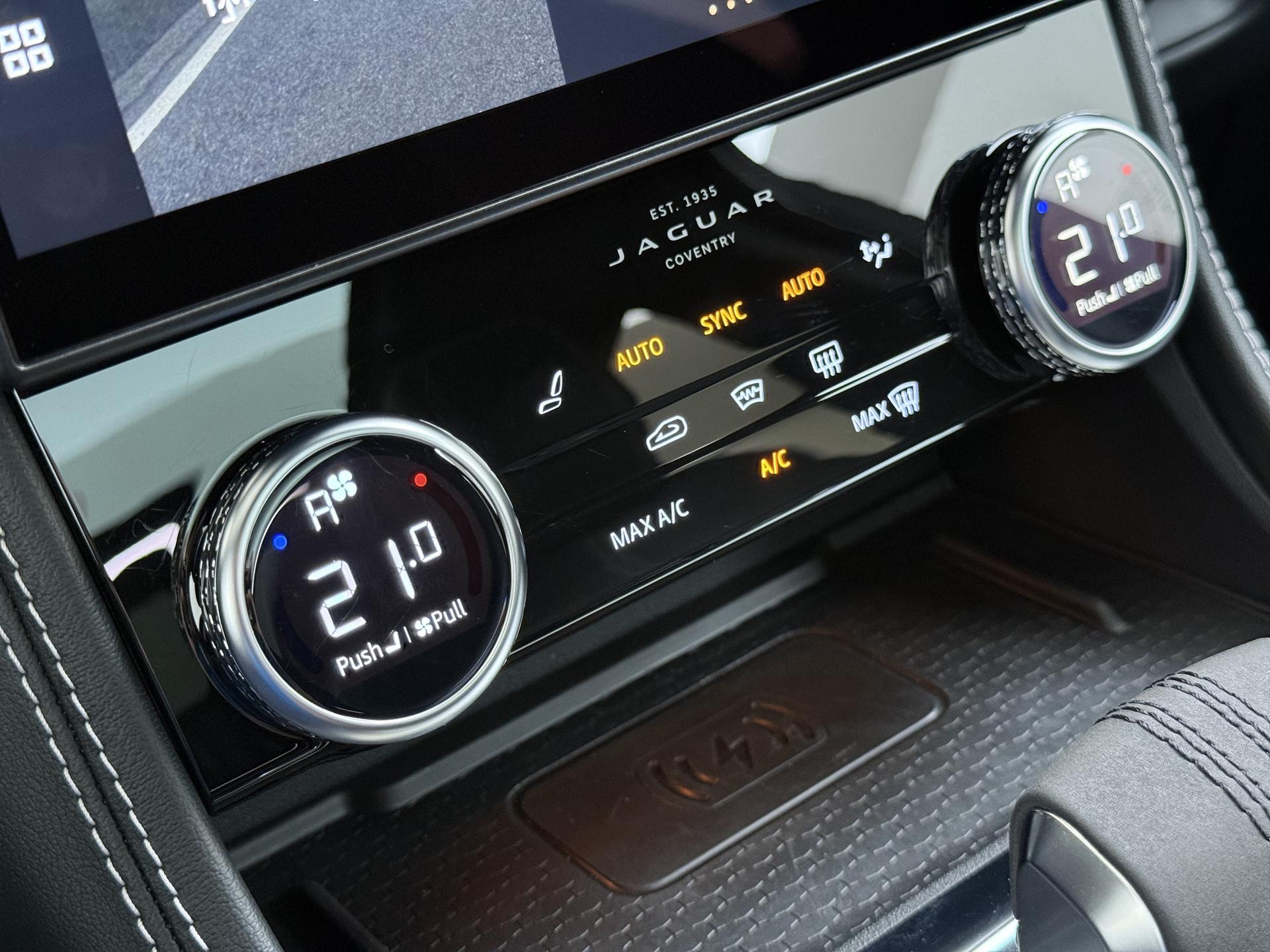 Foto van Jaguar Jaguar F-pace