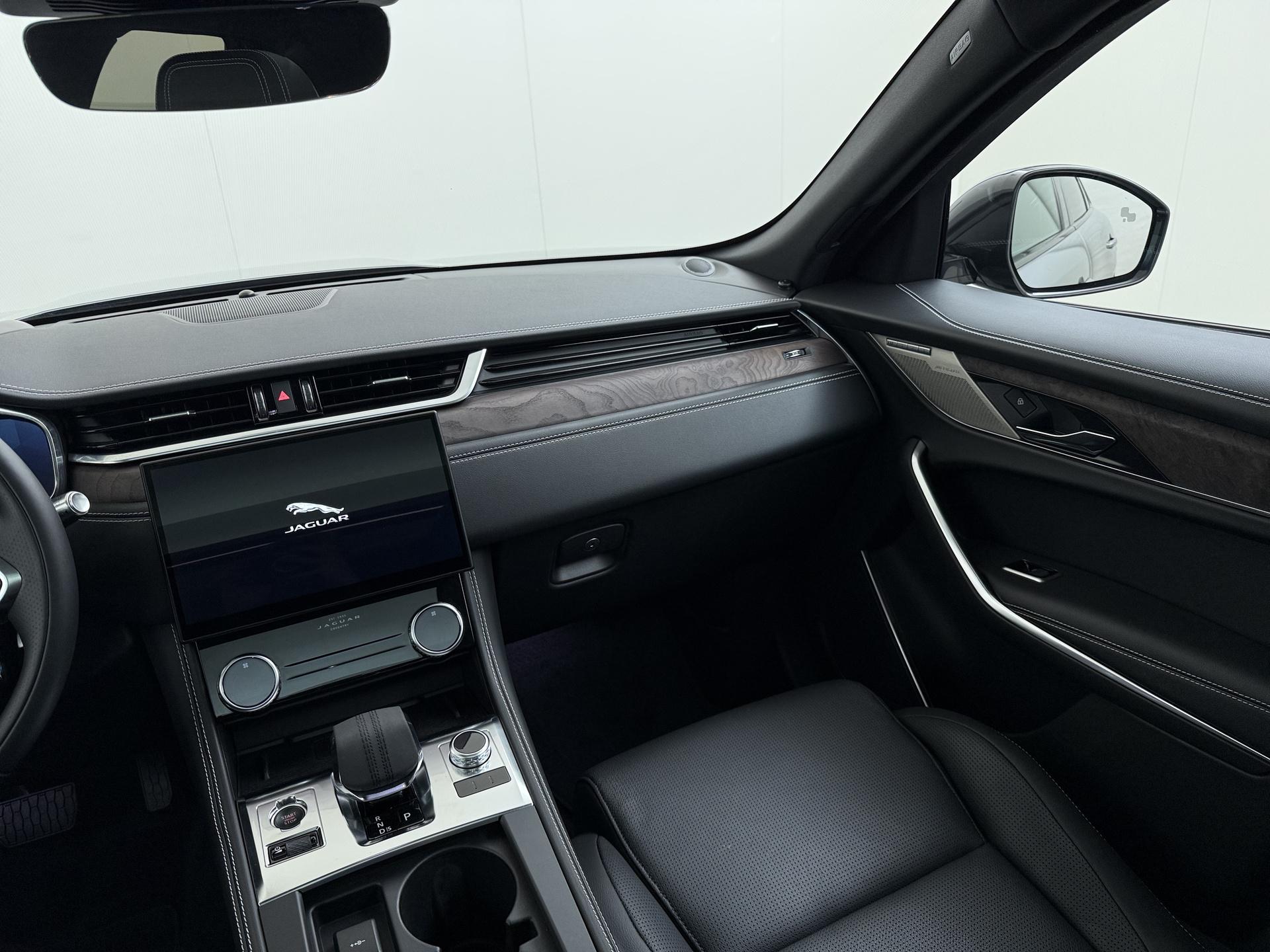 Foto van Jaguar Jaguar F-pace