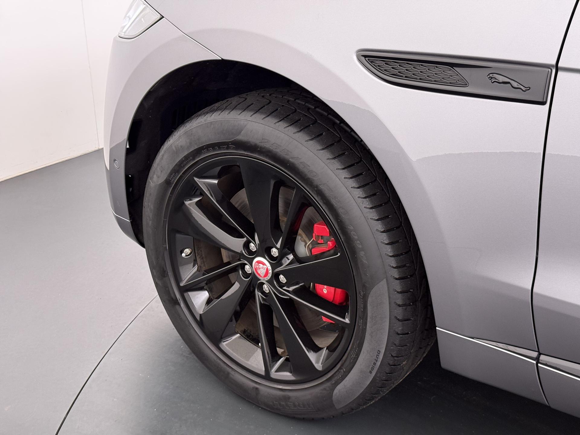 Foto van Jaguar Jaguar F-pace