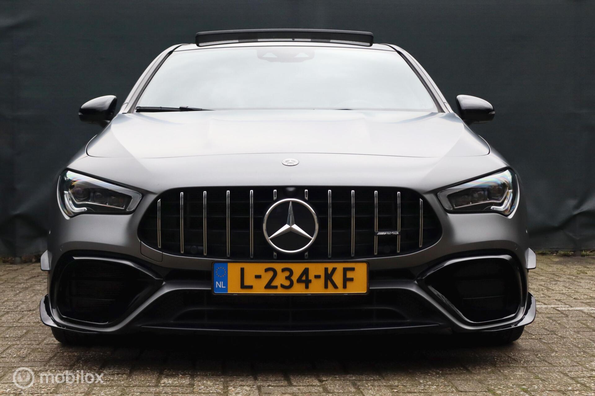 Foto van Mercedes-Benz AMG Cla 45