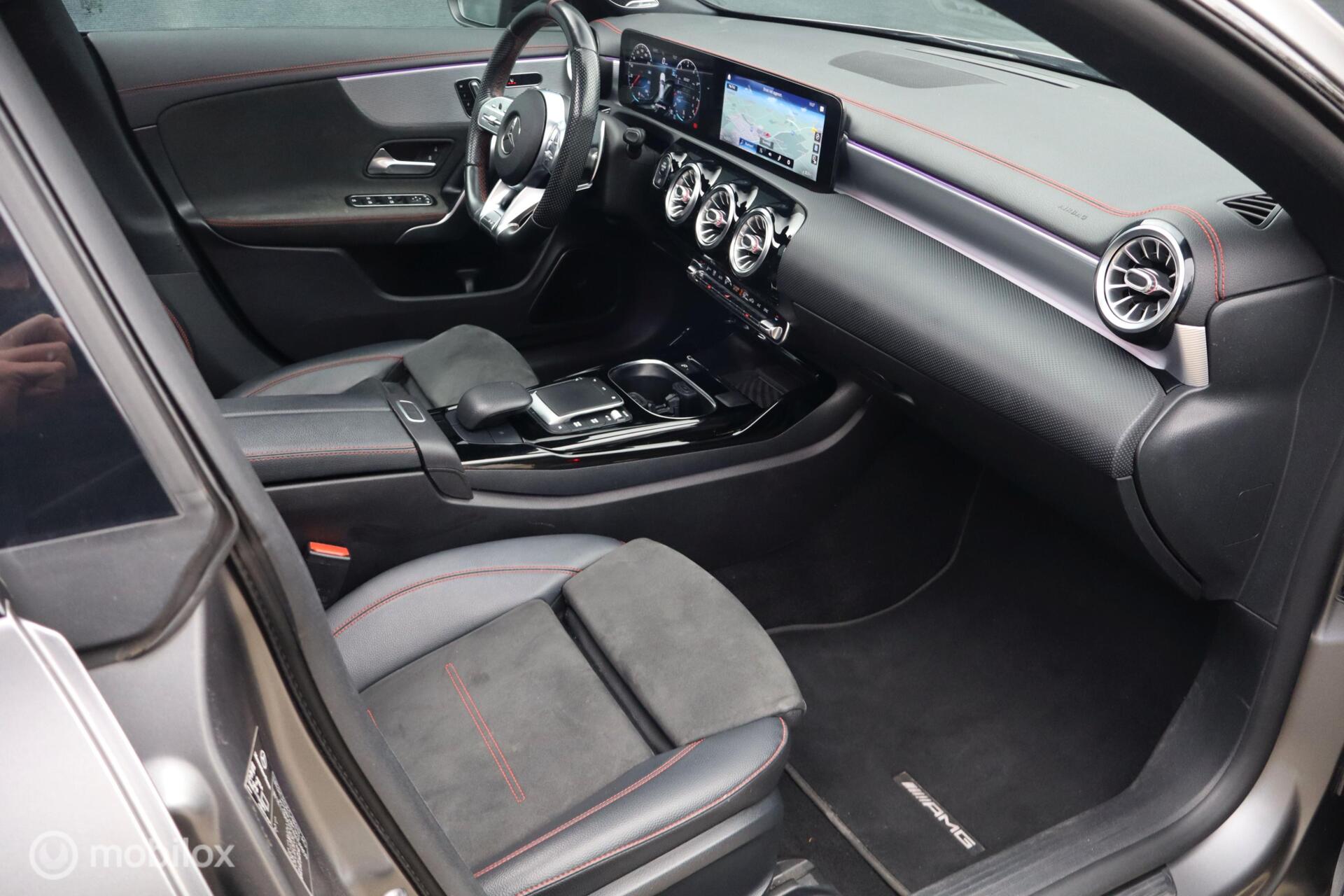 Foto van Mercedes-Benz AMG Cla 45
