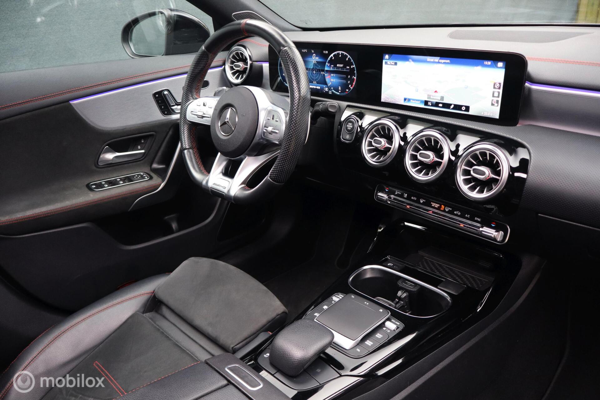 Foto van Mercedes-Benz AMG Cla 45