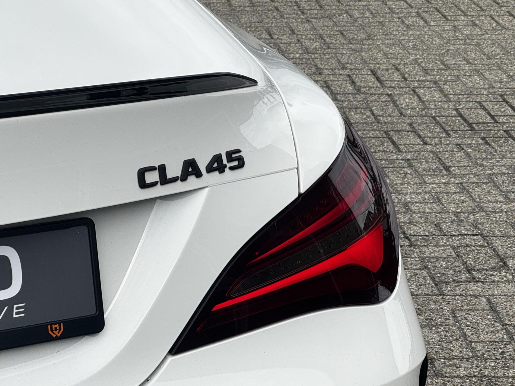 Foto van Mercedes-Benz AMG Cla 45