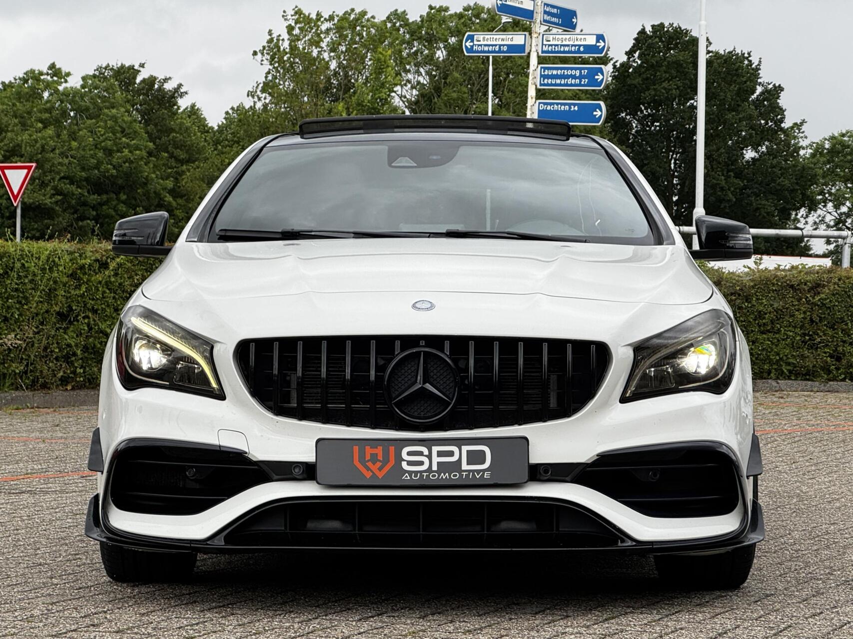 Foto van Mercedes-Benz AMG Cla 45