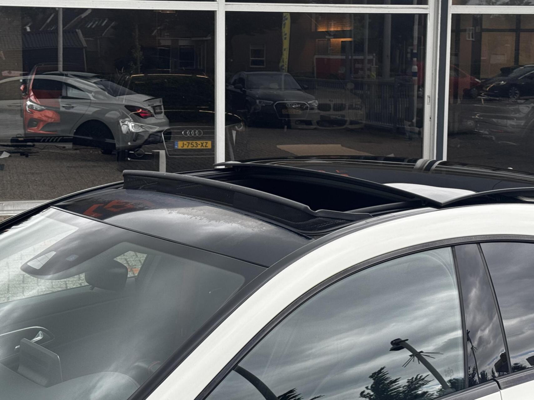 Foto van Mercedes-Benz AMG Cla 45