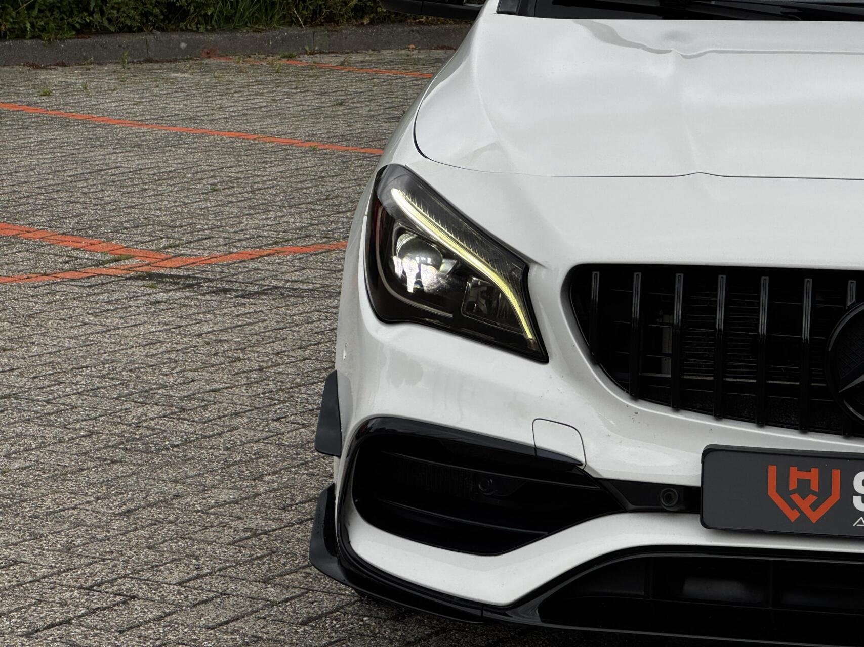 Foto van Mercedes-Benz AMG Cla 45