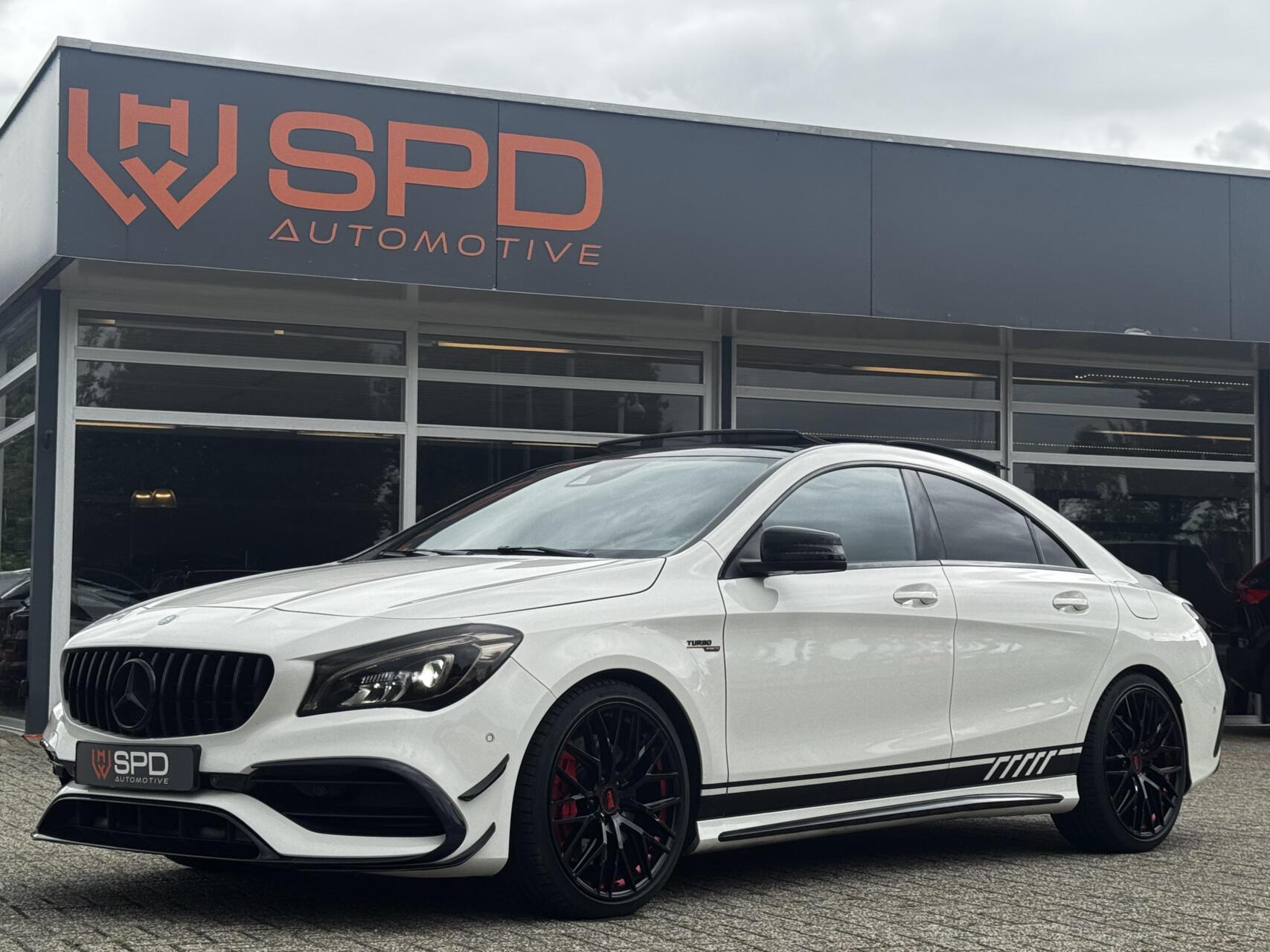 Mercedes-Benz AMG Cla 45 AMG 45 4MATIC|Pano|Performance|19"|381PK 2016 - voorkant