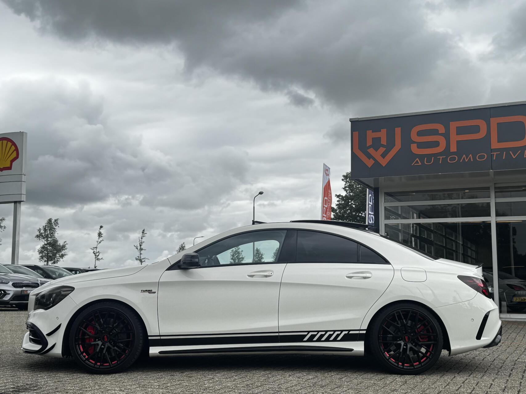 Foto van Mercedes-Benz AMG Cla 45