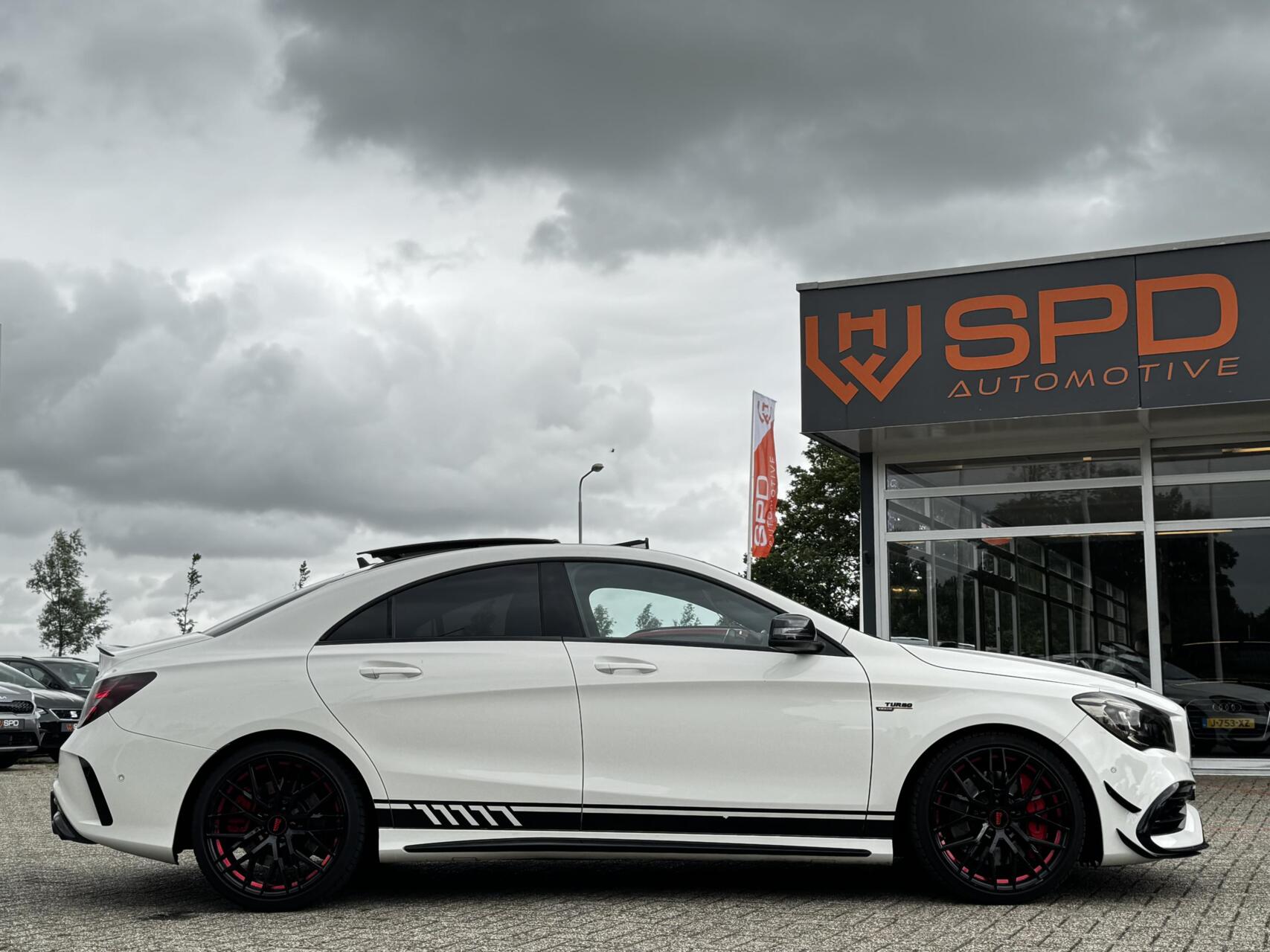 Foto van Mercedes-Benz AMG Cla 45