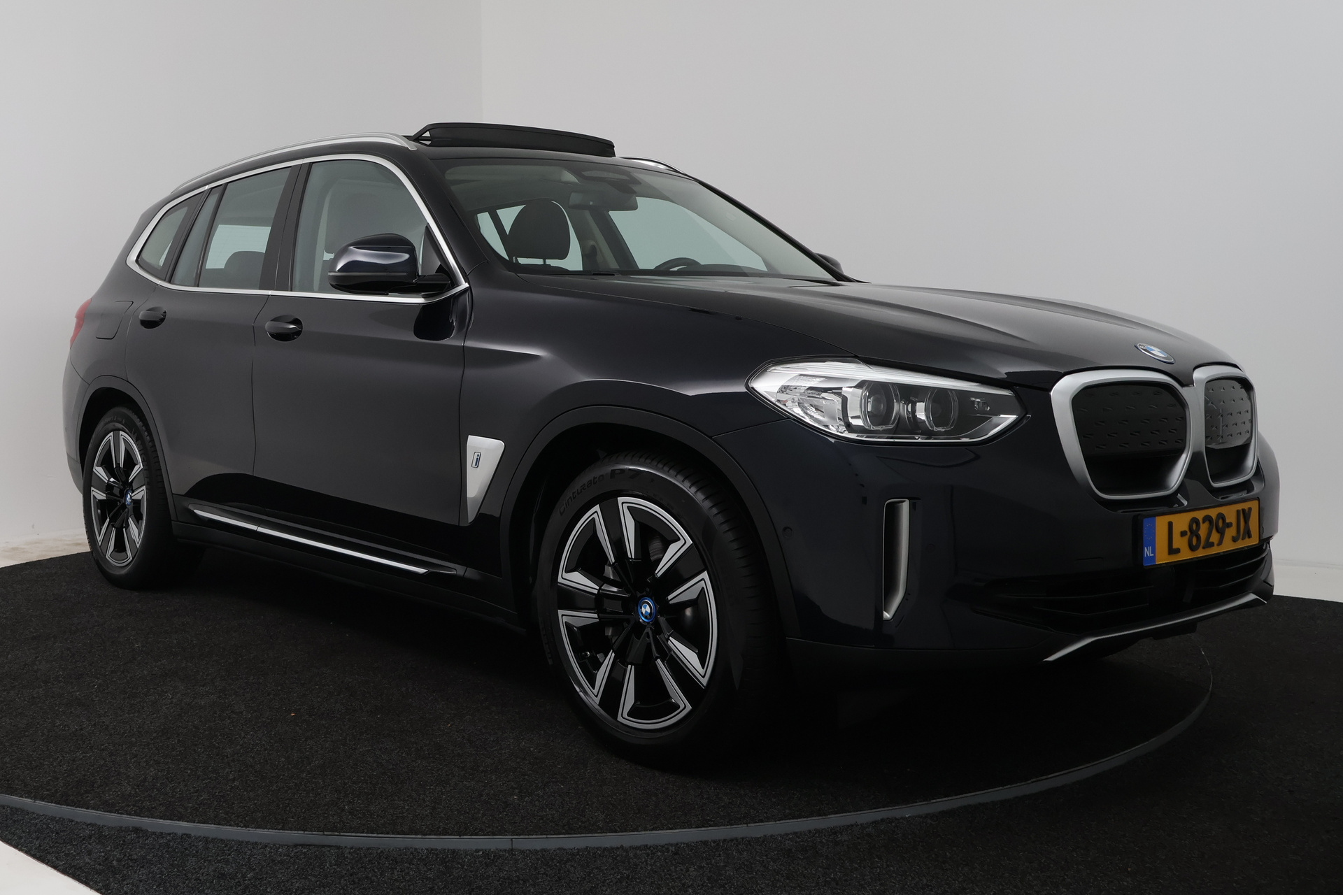 Foto van BMW Ix3