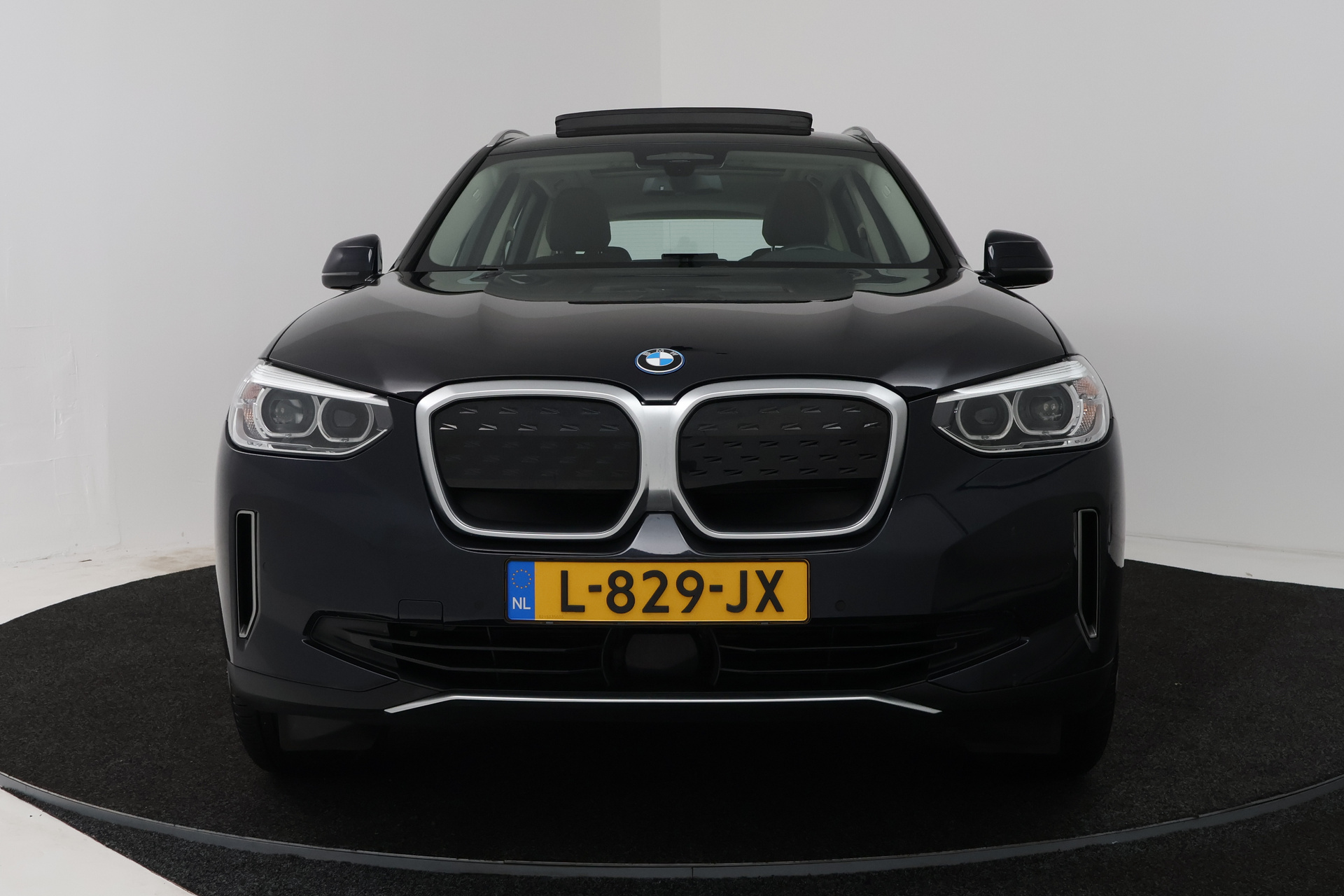 Foto van BMW Ix3