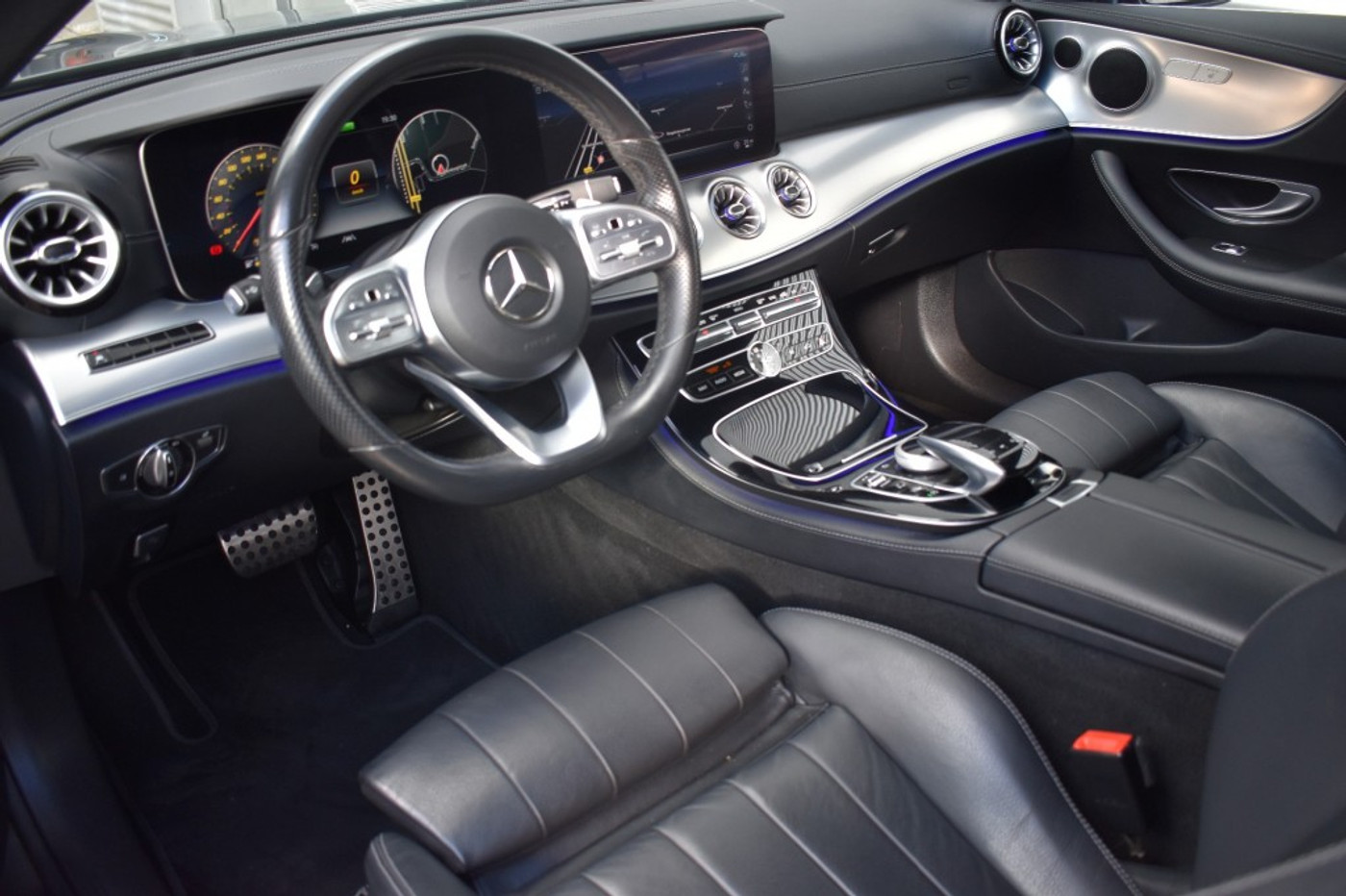 Foto van Mercedes-Benz E 200