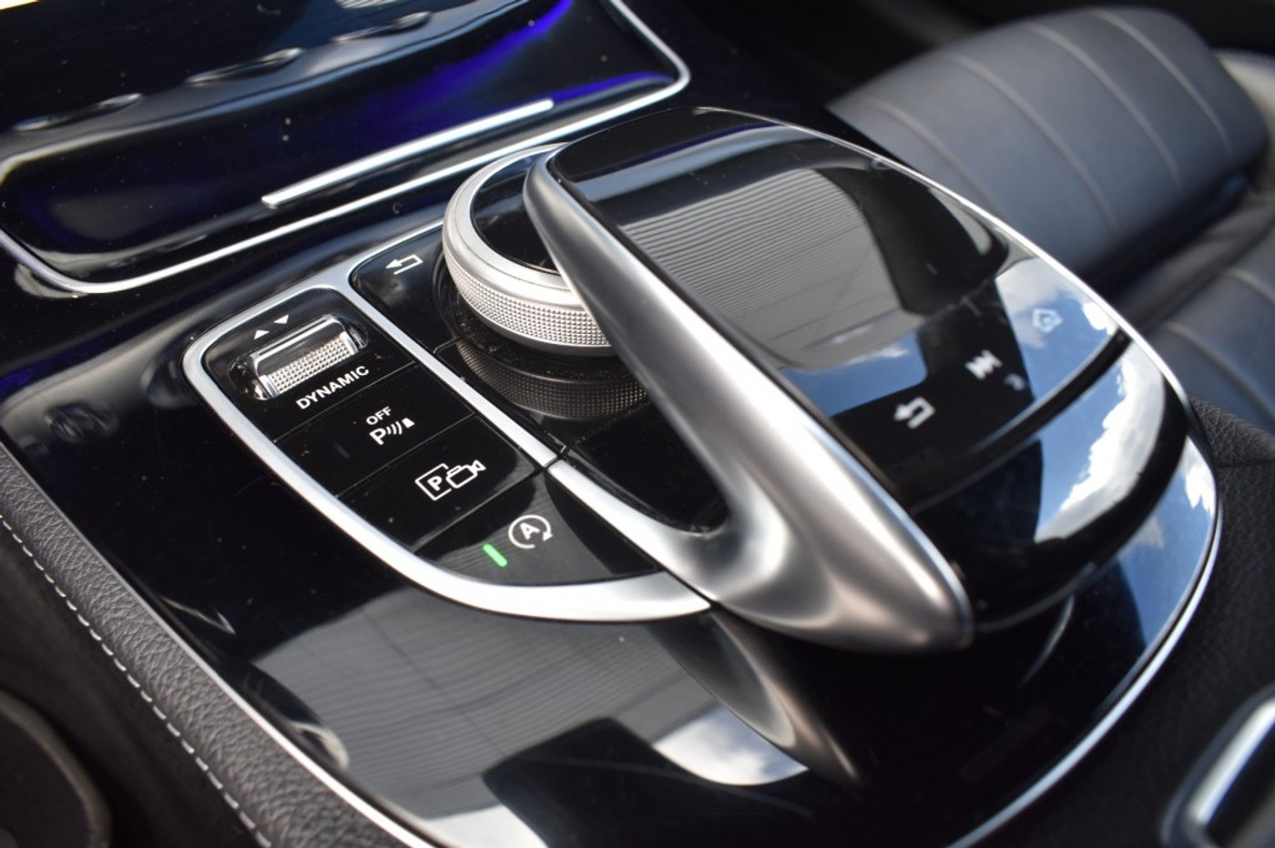 Foto van Mercedes-Benz E 200