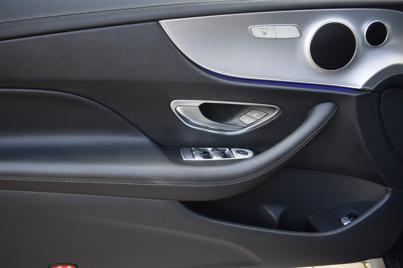 Foto van Mercedes-Benz E 200