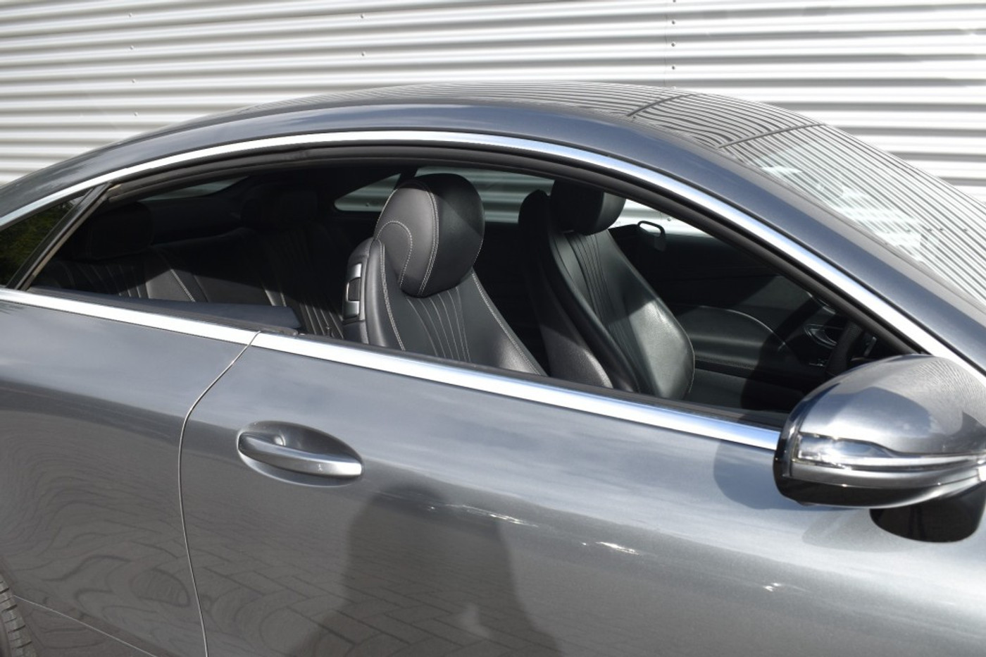 Foto van Mercedes-Benz E 200