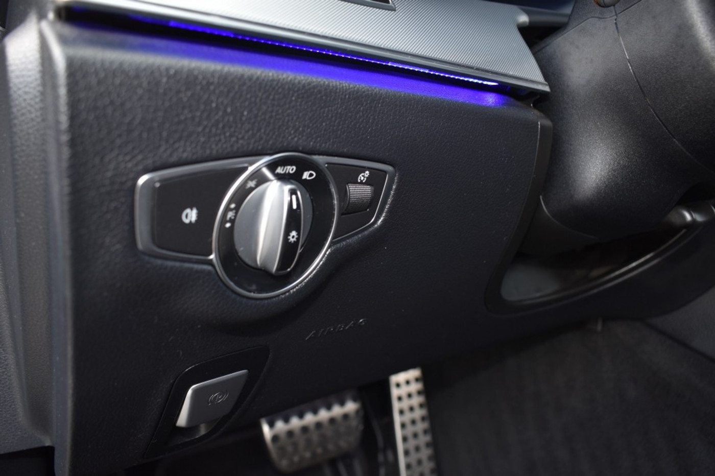 Foto van Mercedes-Benz E 200
