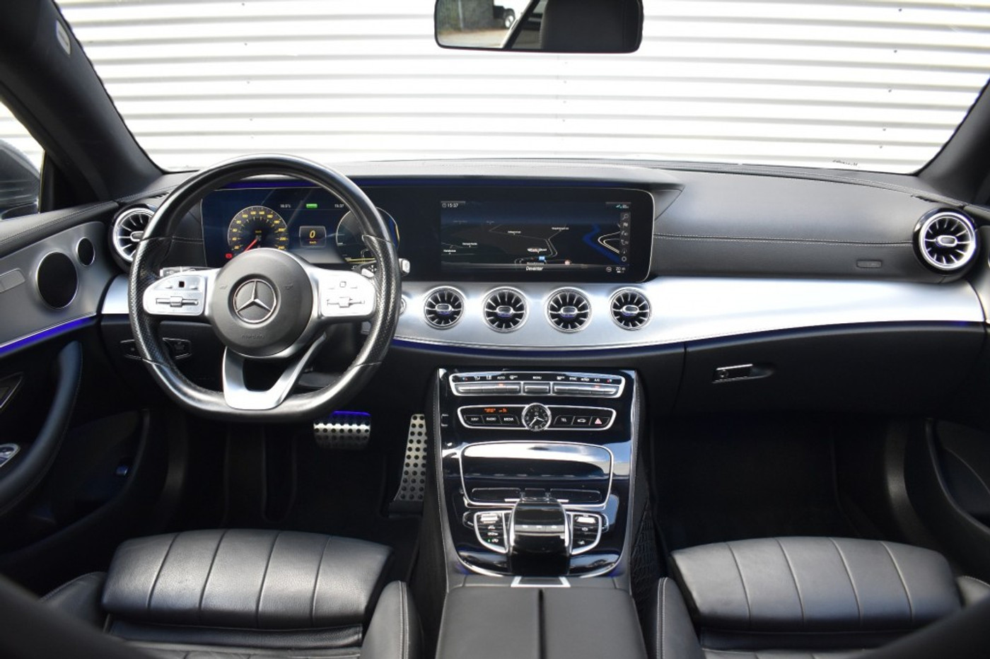 Foto van Mercedes-Benz E 200