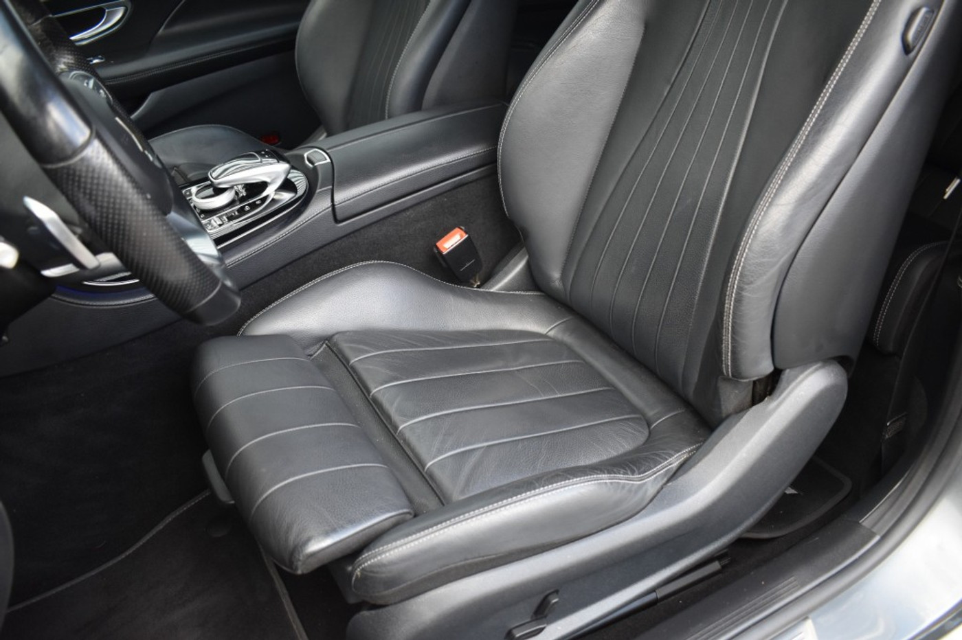 Foto van Mercedes-Benz E 200