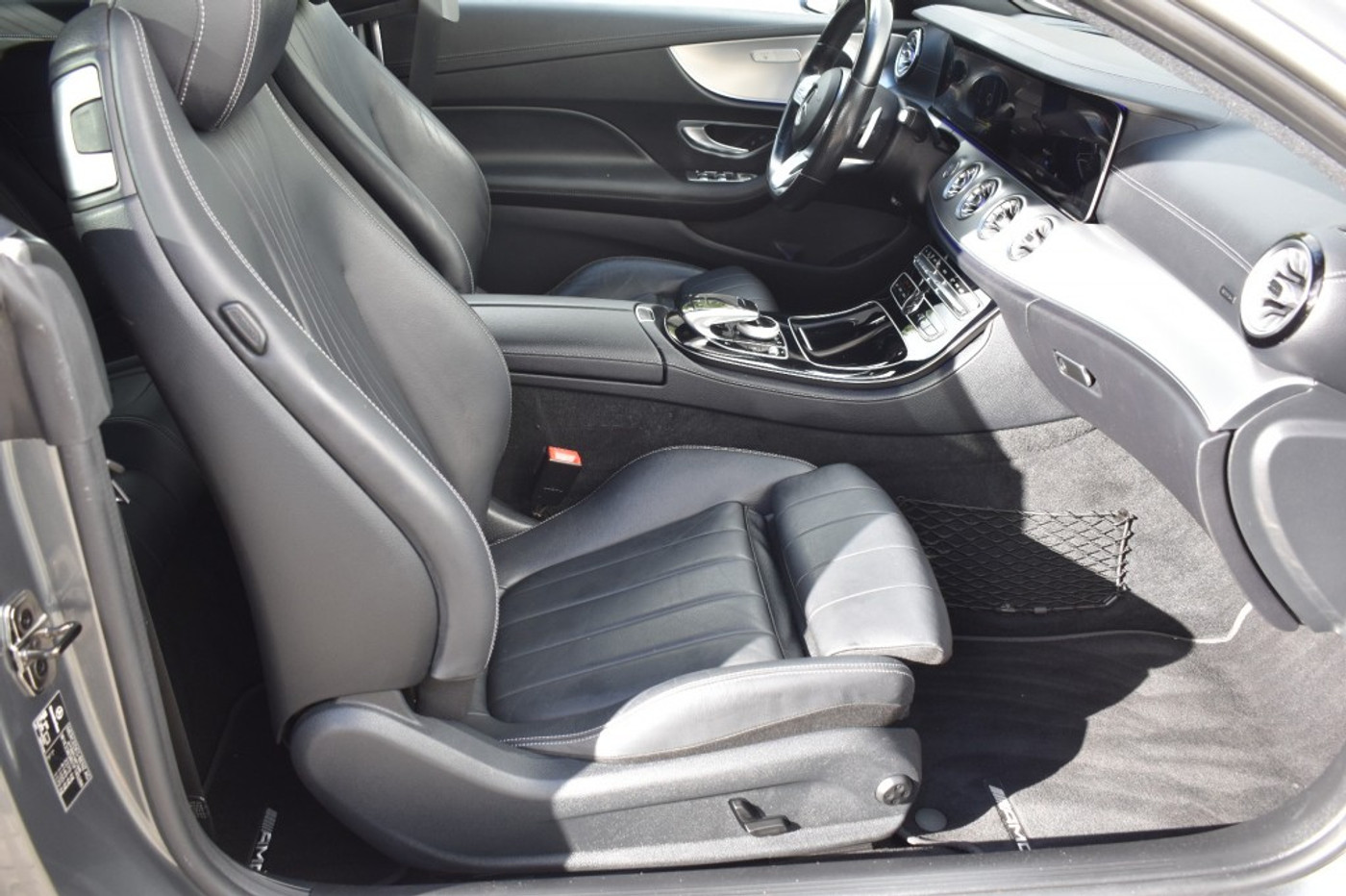 Foto van Mercedes-Benz E 200